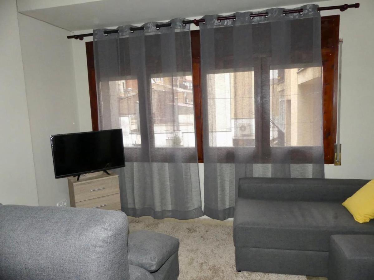 Apartament Encantador Al Centre De Vic Aptgarbi Exteriör bild