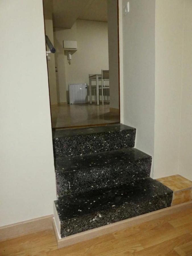 Apartament Encantador Al Centre De Vic Aptgarbi Exteriör bild